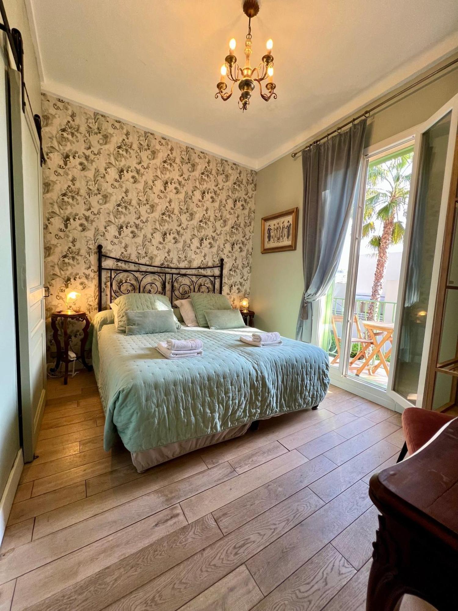 Hotel Le Ponteil 2*